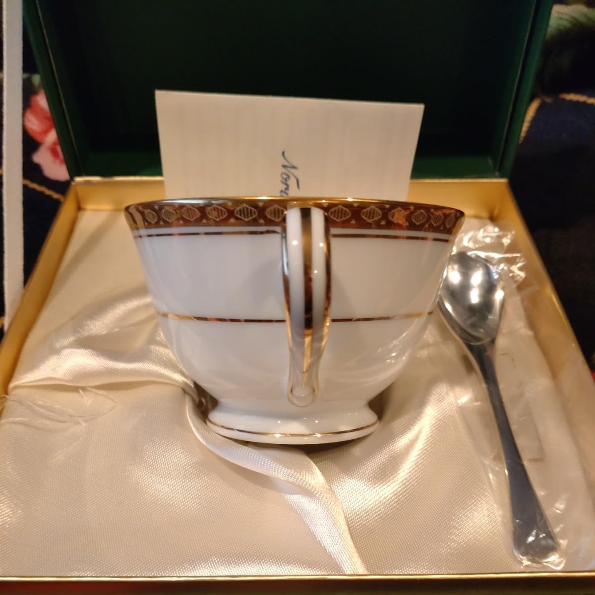 壺屋やちむん4個 カラカラ 渡名喜瓶 ぐい呑み ウニヌティ 民芸酒器